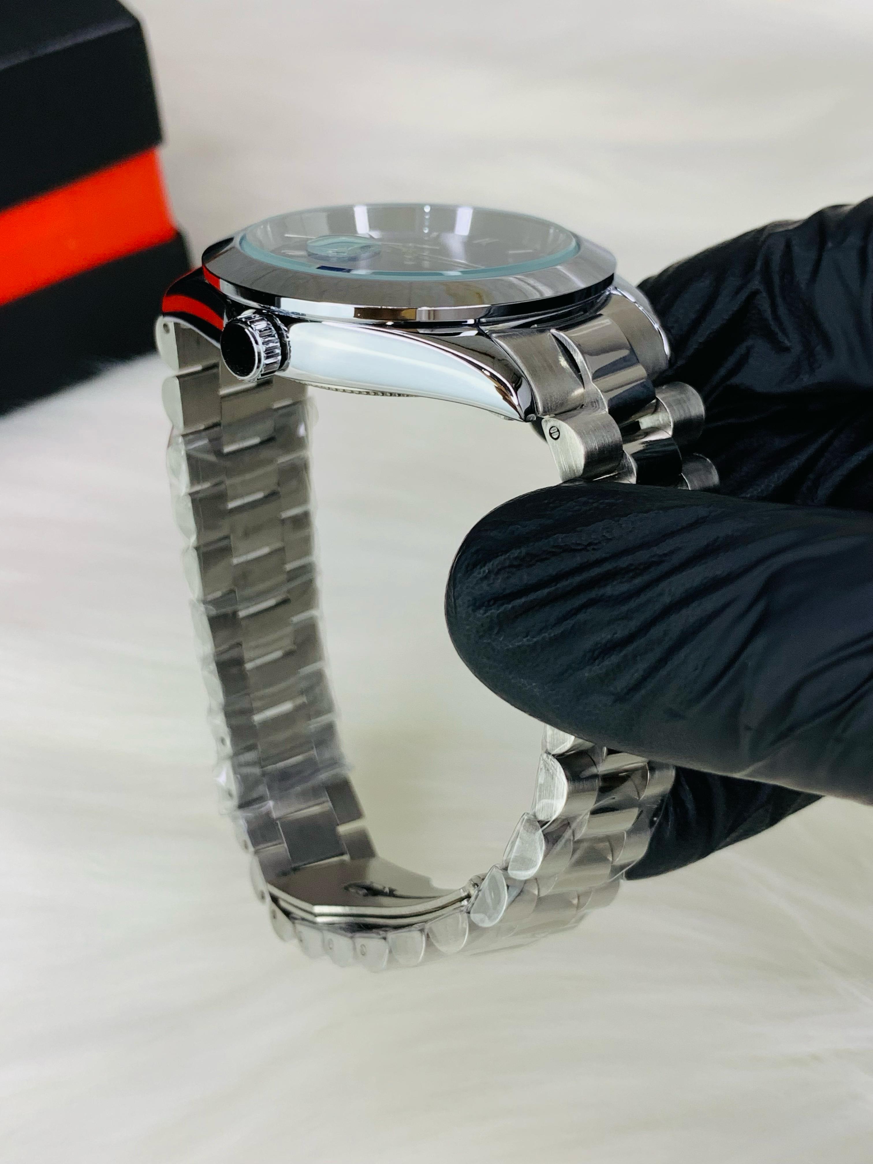 Date Working Watch