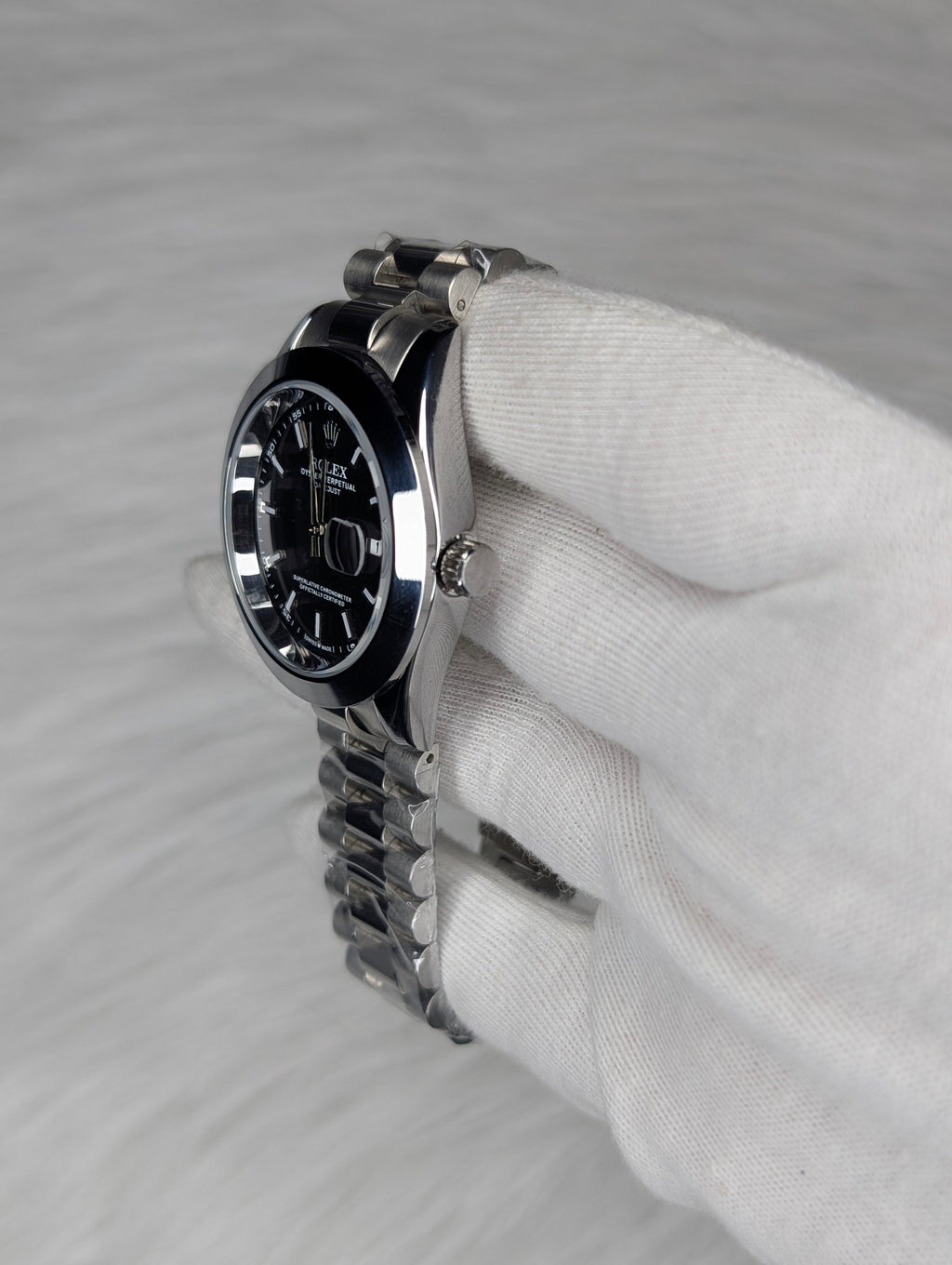 Silver Black Oyster