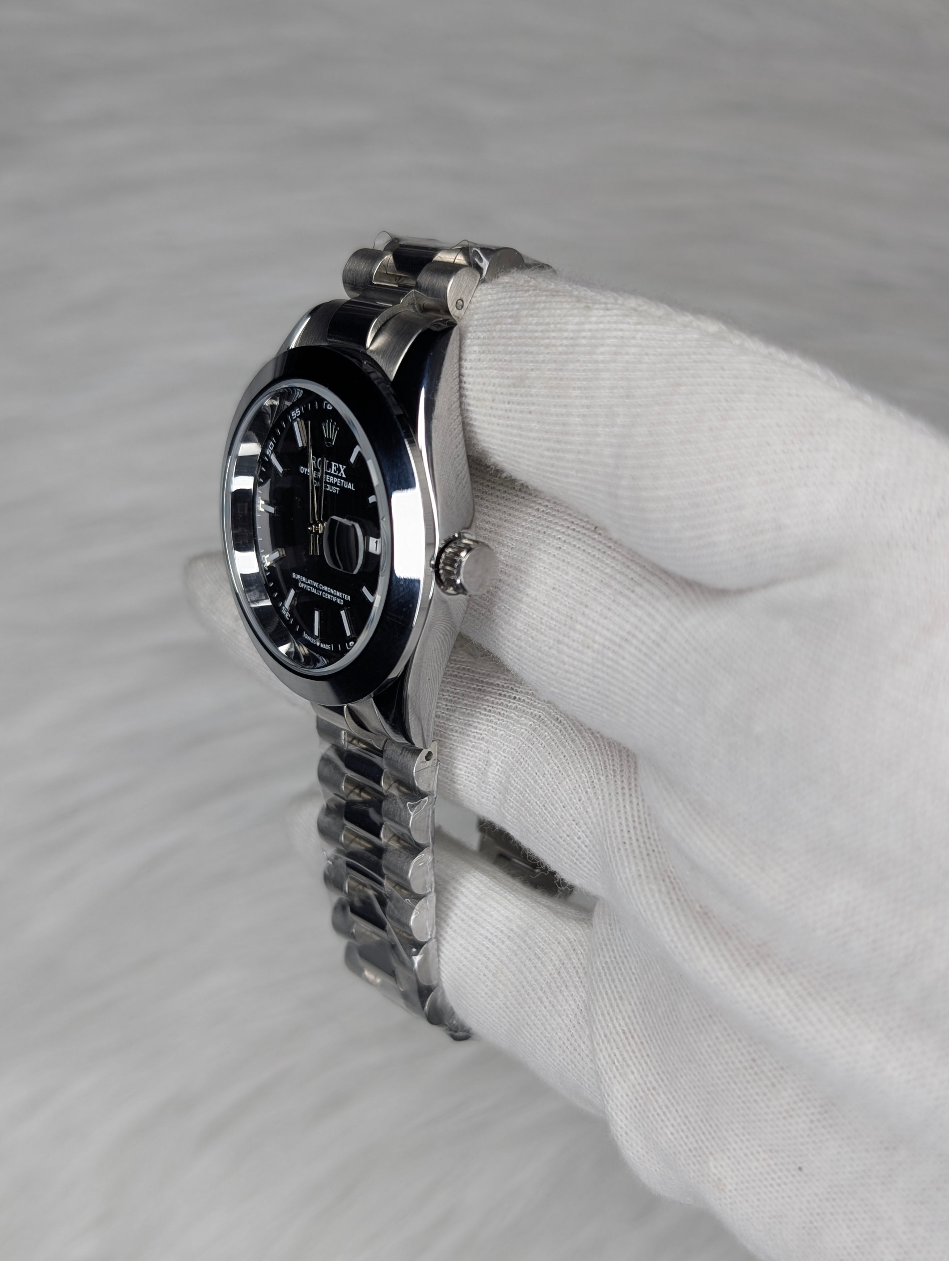 Silver Black Oyster