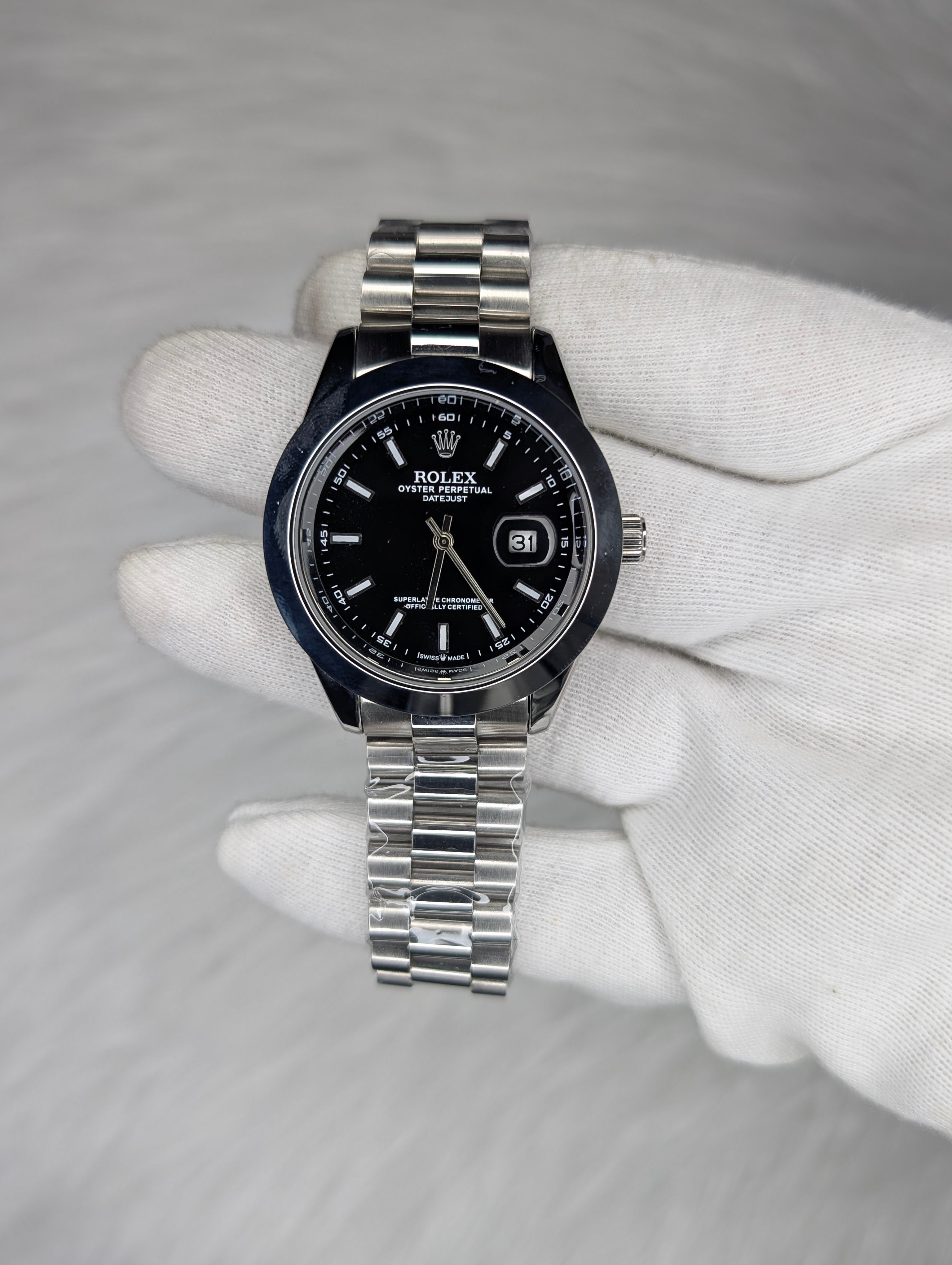 Silver Black Oyster