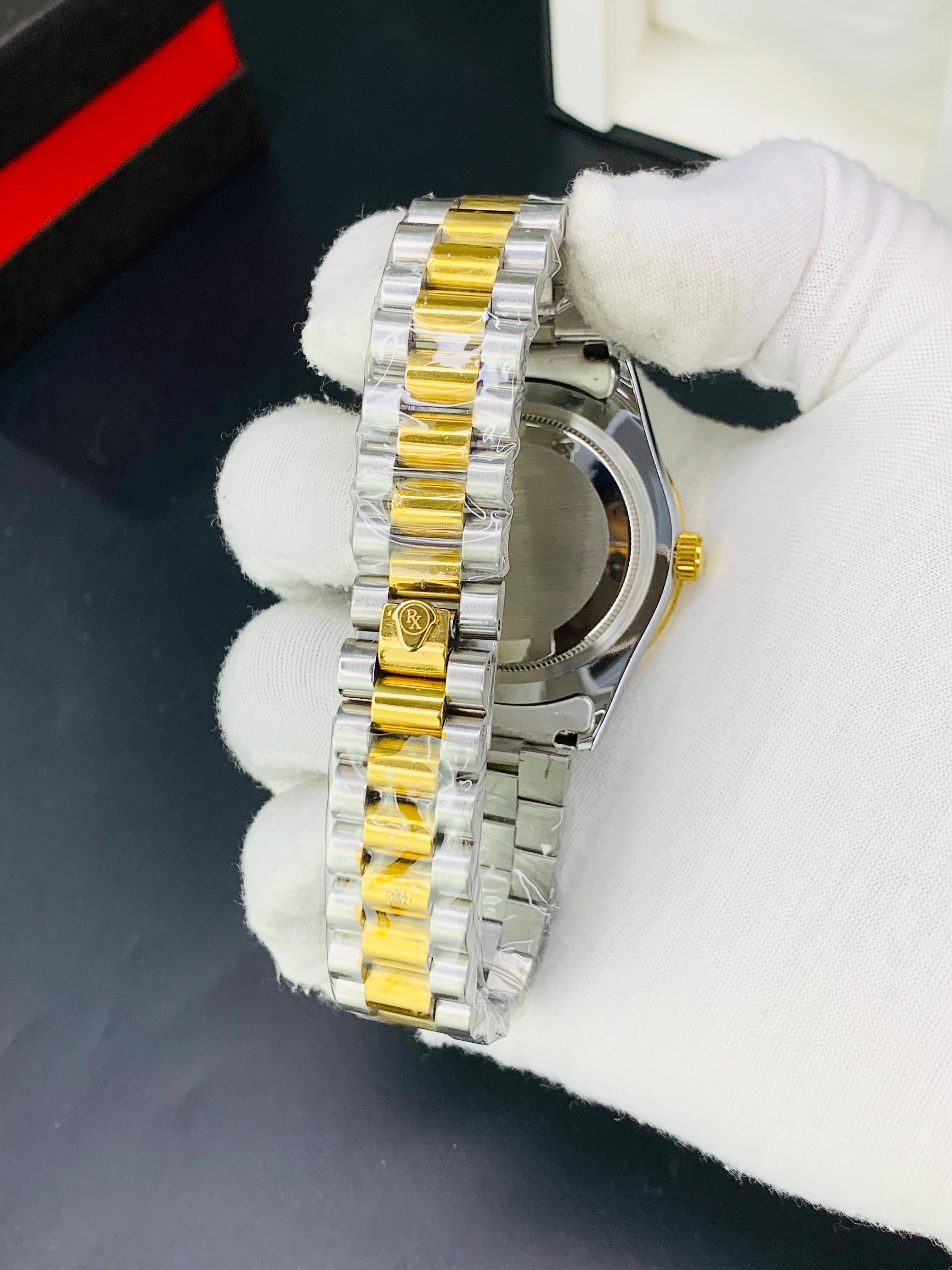 Two tone golden